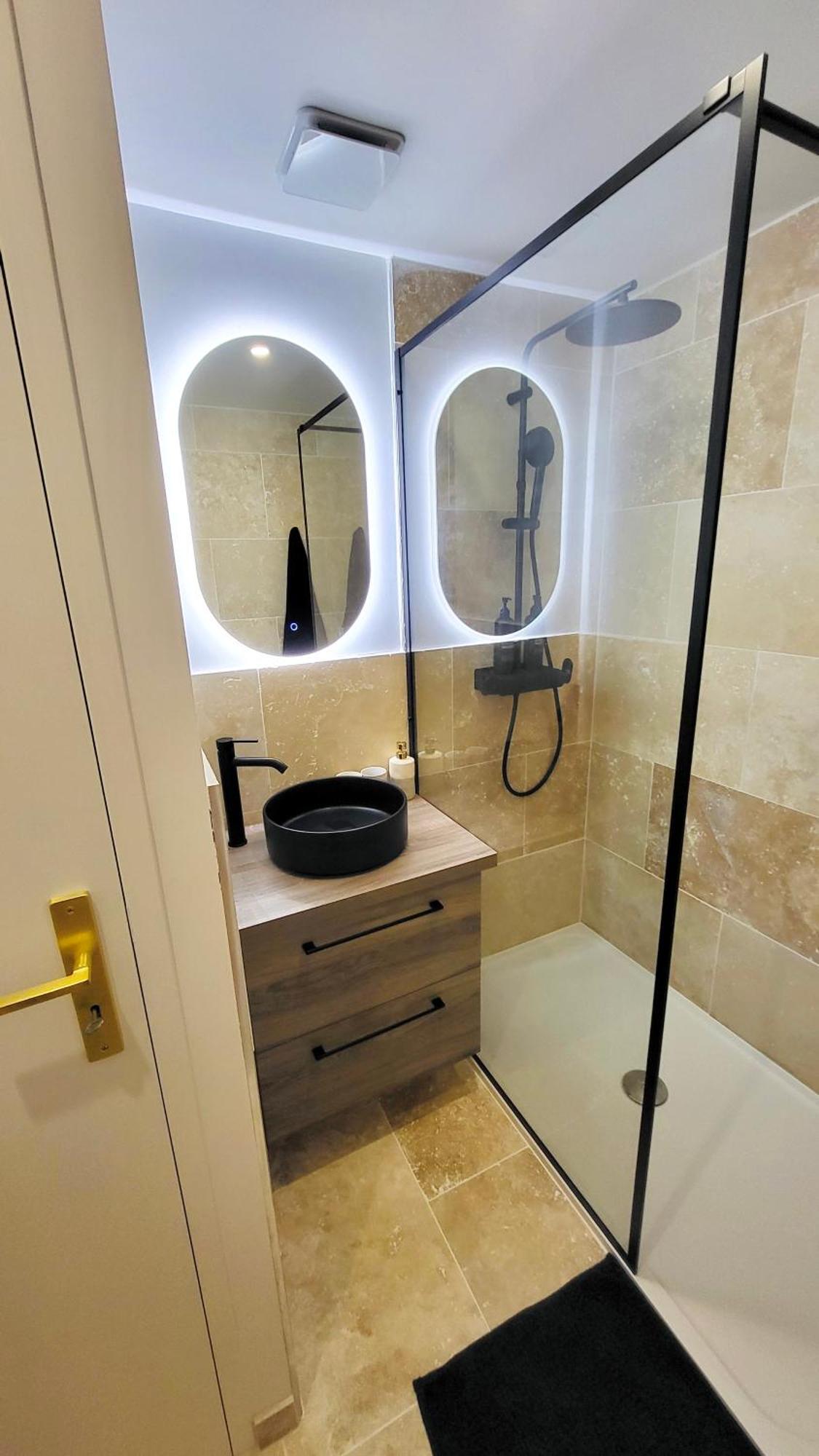 - La Suite Delos - Jacuzzi 2 Places - Centre Ville A Pied - Lit Queen Size - Parking Privee - Wifi - City Center Within Walking Distance - 坎佩尔 外观 照片