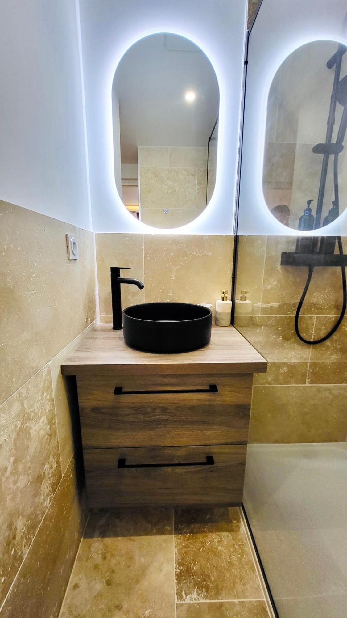 - La Suite Delos - Jacuzzi 2 Places - Centre Ville A Pied - Lit Queen Size - Parking Privee - Wifi - City Center Within Walking Distance - 坎佩尔 外观 照片