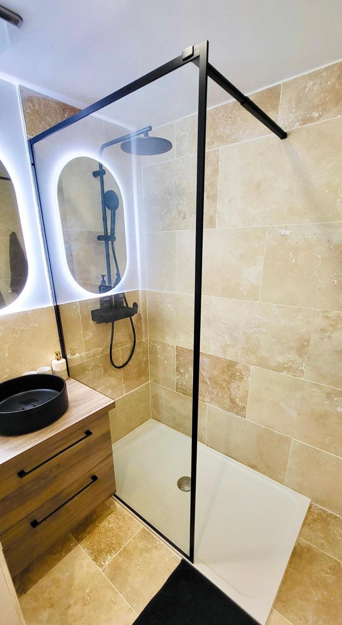 - La Suite Delos - Jacuzzi 2 Places - Centre Ville A Pied - Lit Queen Size - Parking Privee - Wifi - City Center Within Walking Distance - 坎佩尔 外观 照片