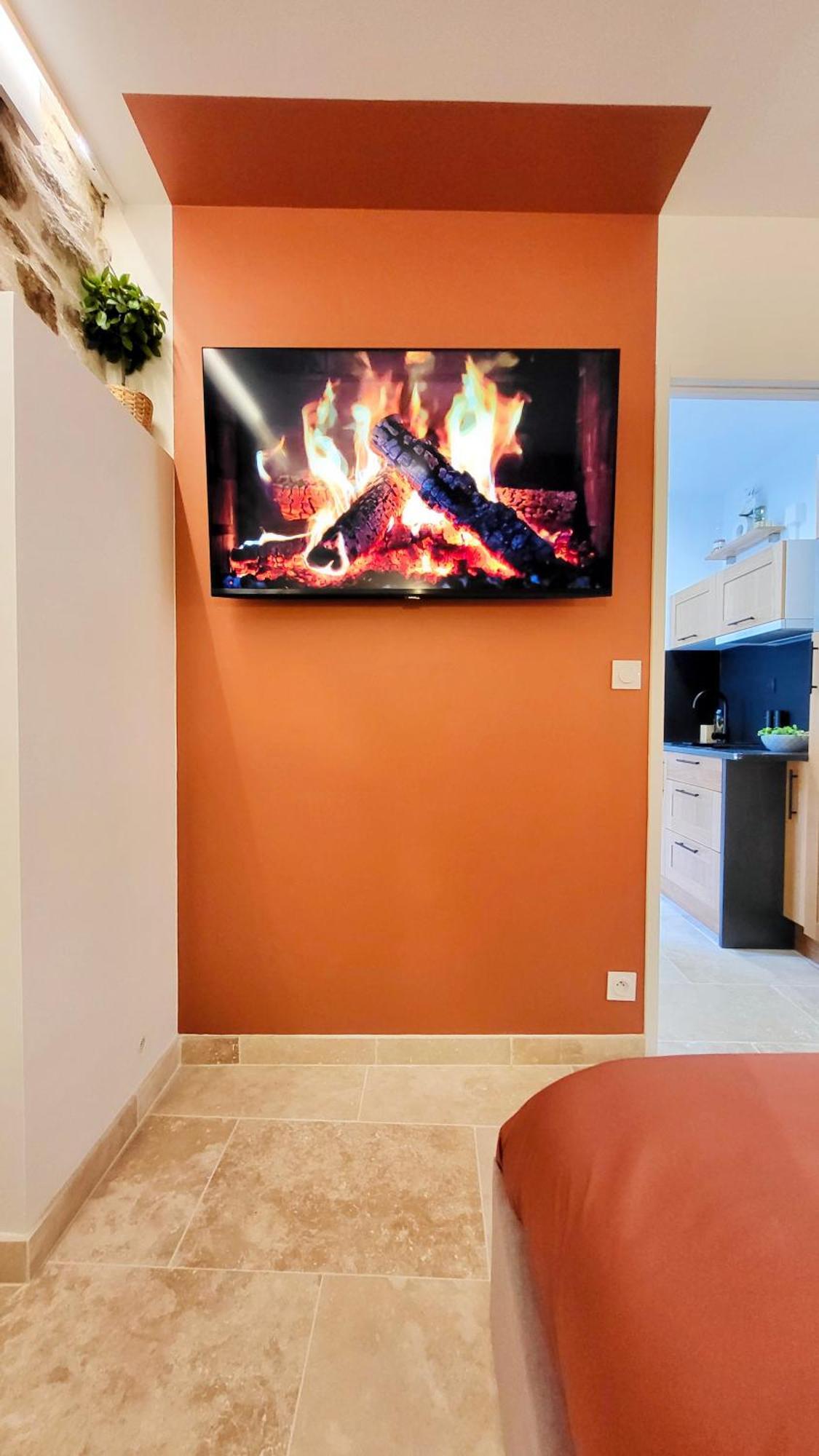 - La Suite Delos - Jacuzzi 2 Places - Centre Ville A Pied - Lit Queen Size - Parking Privee - Wifi - City Center Within Walking Distance - 坎佩尔 外观 照片